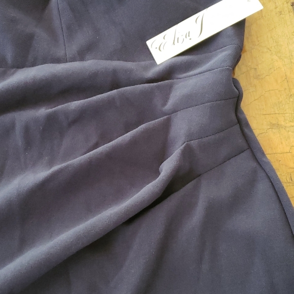 ELIZA J 2 CROSS HALTER GOWN - Picture 3 of 16